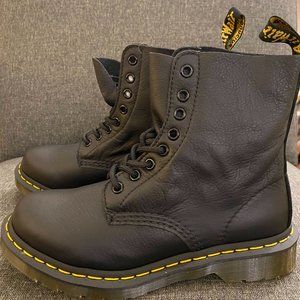Dr. Martens 1460 Pascal Black Size 7